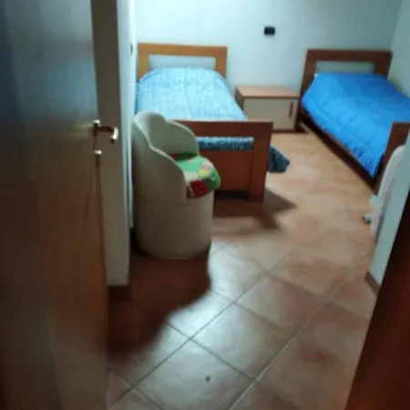 4 Bedrooms Appartement With Lake View Enclosed Garden And Wifi At Dervio *