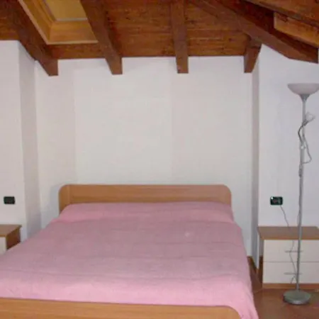 4 Bedrooms Appartement With Lake View Enclosed Garden And Wifi At Dervio Apartment Dervio