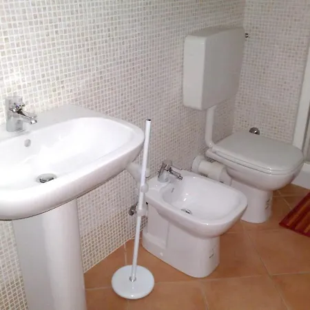 4 Bedrooms Appartement With Lake View Enclosed Garden And Wifi At Dervio Apartment *