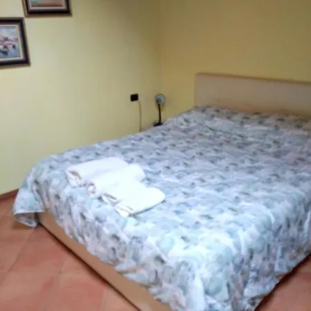 4 Bedrooms Appartement With Lake View Enclosed Garden And Wifi At Dervio * Dervio