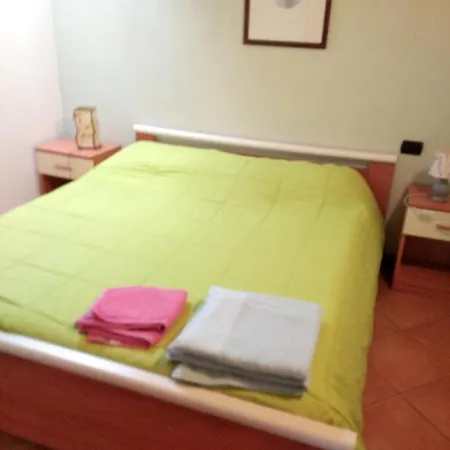 Apartment 4 Bedrooms Appartement With Lake View Enclosed Garden And Wifi At Dervio